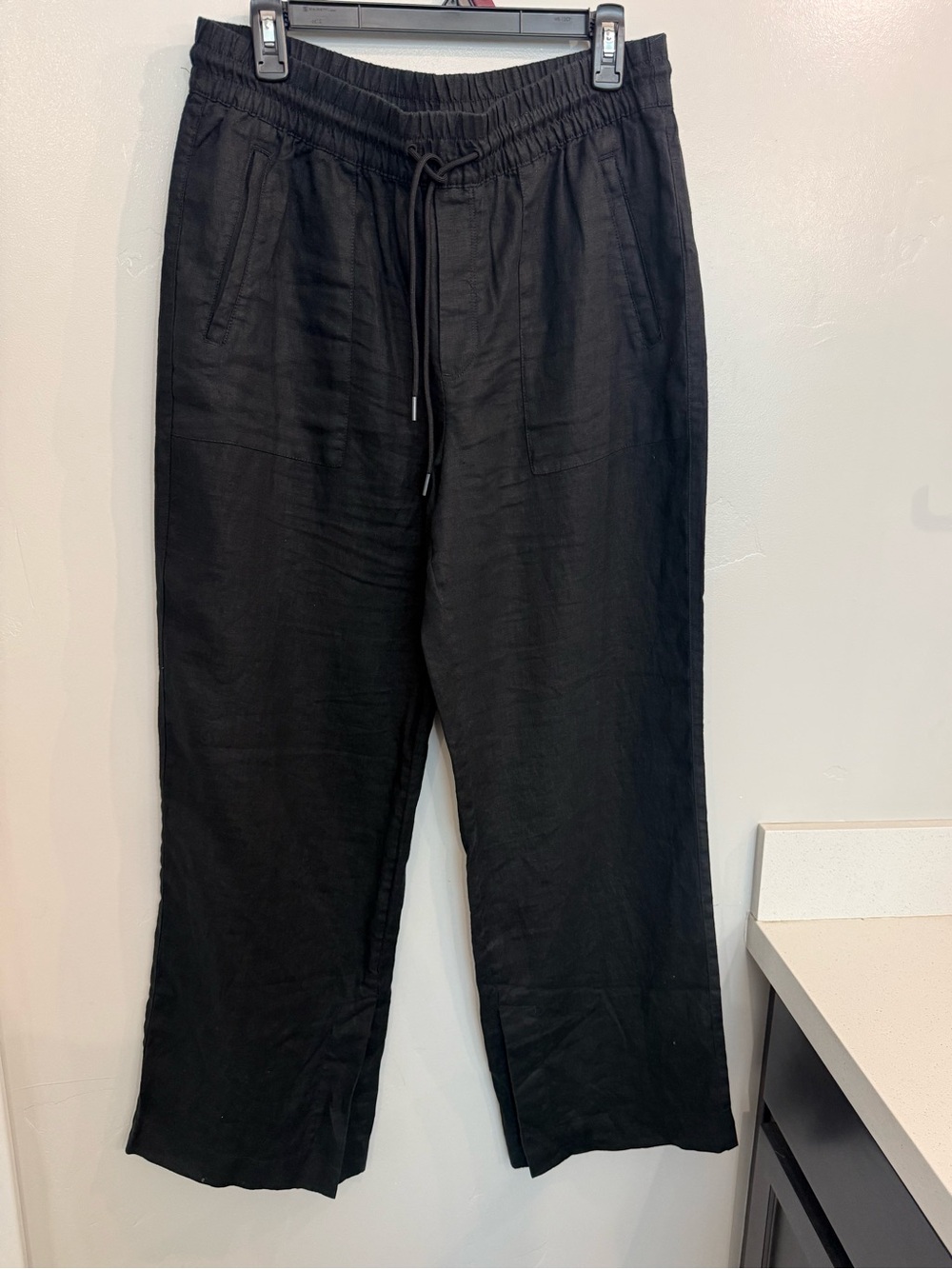 Athlete Women’s Retreat Linen high rise wide leg pants. Size medium.
